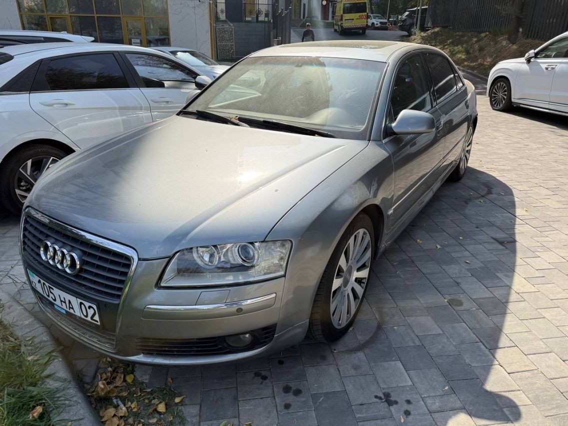 Audi A8